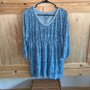 Life is good blue ditzy floral babydoll tunic shirt size L